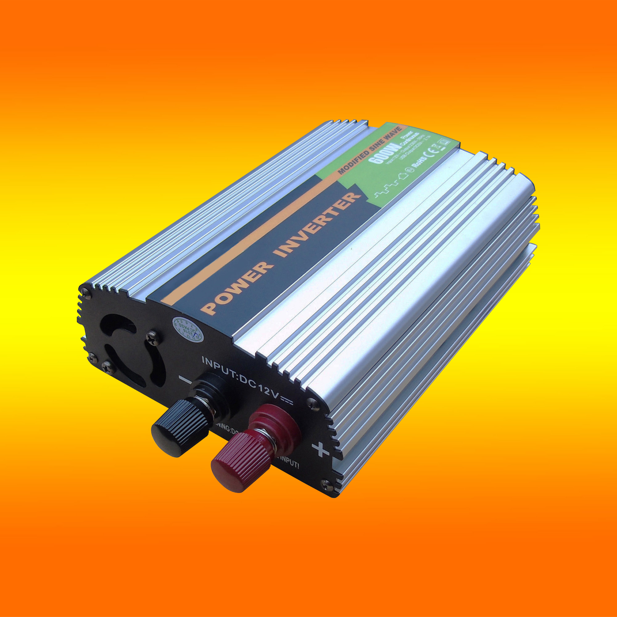 Solartronics Spannungswandler 12V modifizierter Sinus 600W /  1200Watt-SPMS12V0600W
